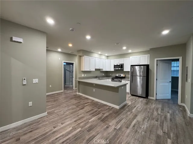 $4,500 | 621 North Normandie Avenue, Los Angeles, CA 90004