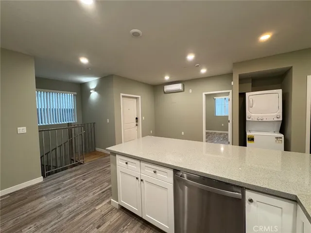 $4,500 | 621 North Normandie Avenue, Los Angeles, CA 90004