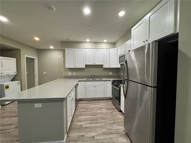 $4,500 | 621 North Normandie Avenue, Los Angeles, CA 90004