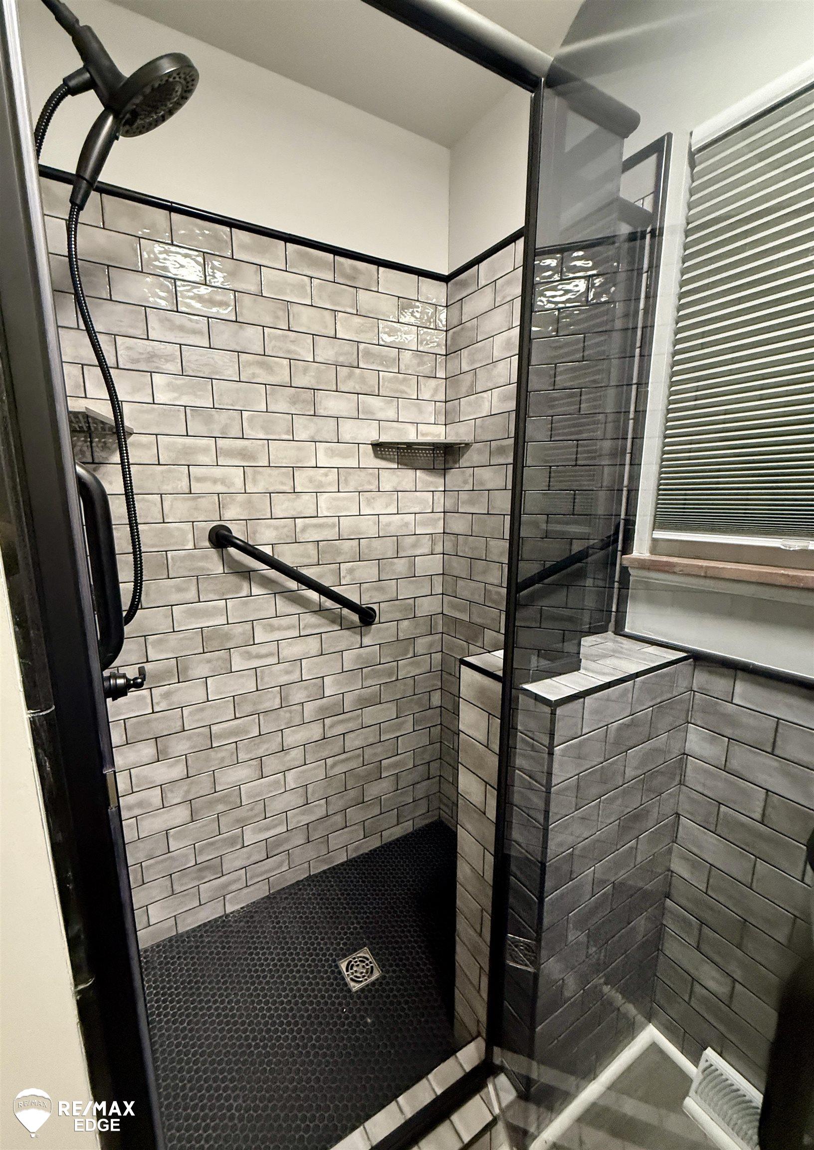4284 Calkins Road Flint, MI 48532 - Photo 8 of 14 50163755-e01c1ec6-f0cd-4bc4-bc95-3454f3d2a325.JPG