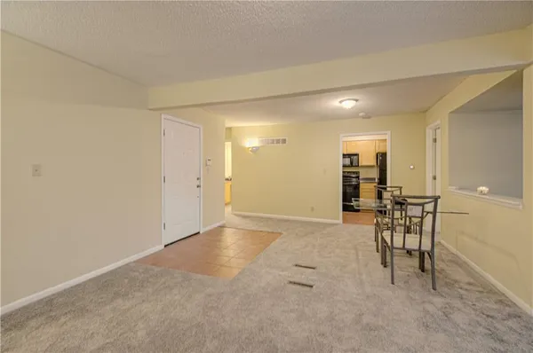 $138,500 | 1810 East 97th Street, Unit A, Kansas City, MO 64131