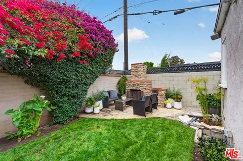 $1,585,000 | 2822 11th Street, Santa Monica, CA 90405