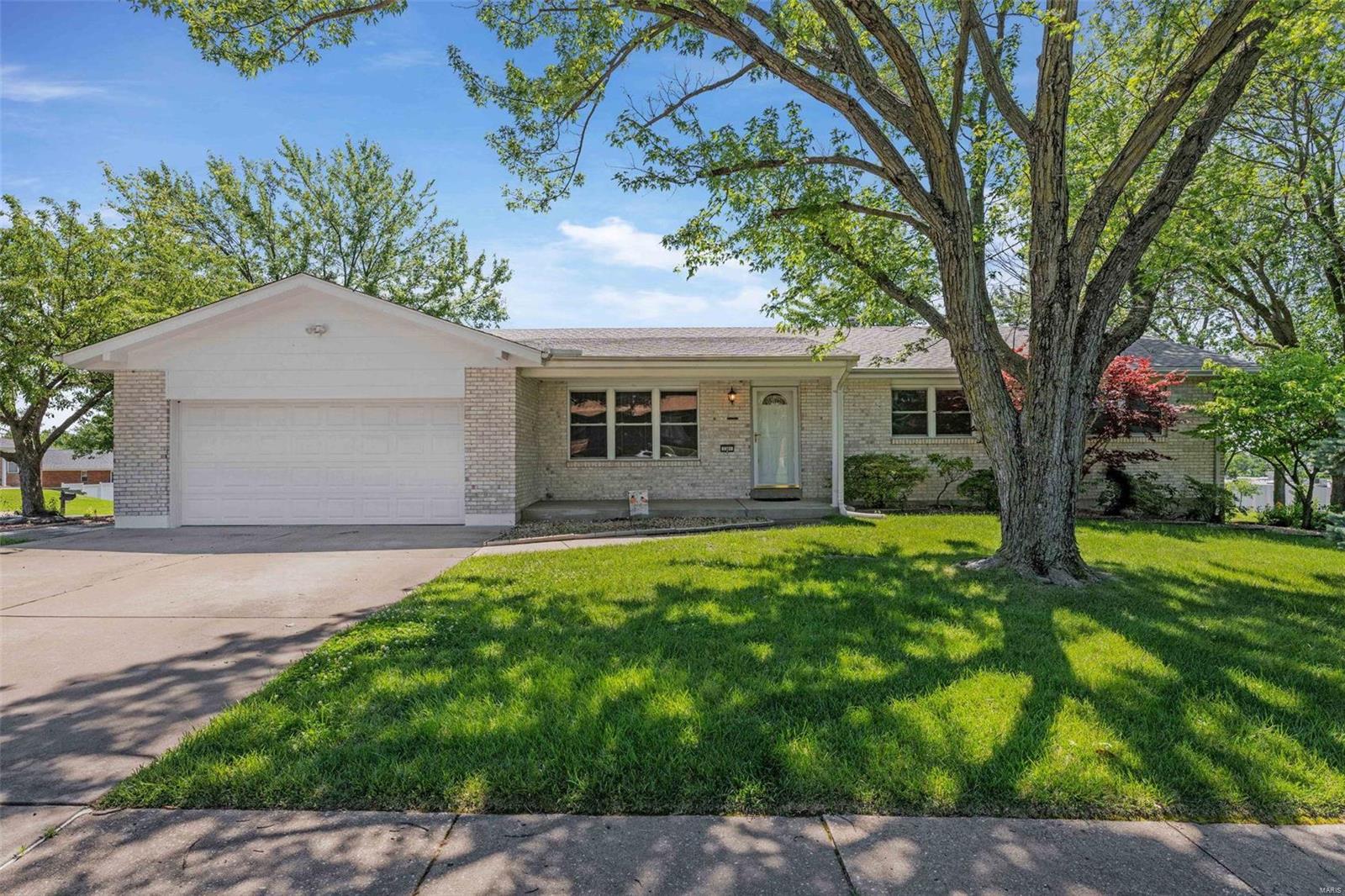 3301 Tally Ho Drive St. Charles, MO 63301 - Photo 1 of 24