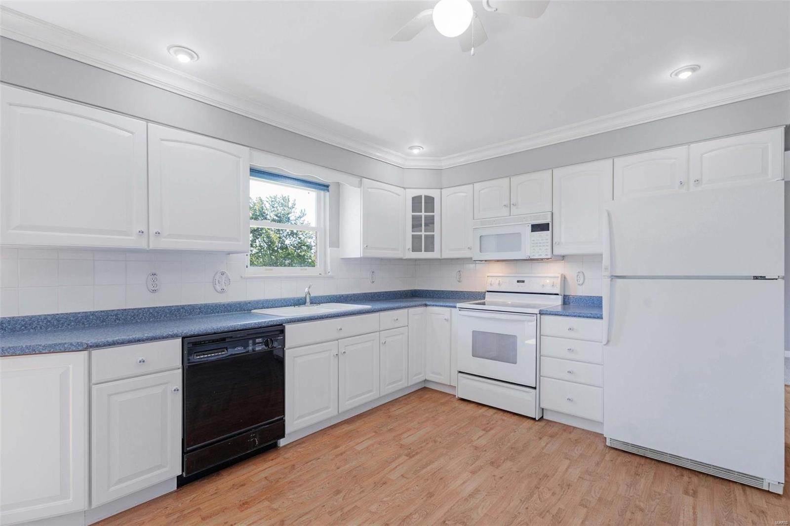 3301 Tally Ho Drive St. Charles, MO 63301 - Photo 10 of 24