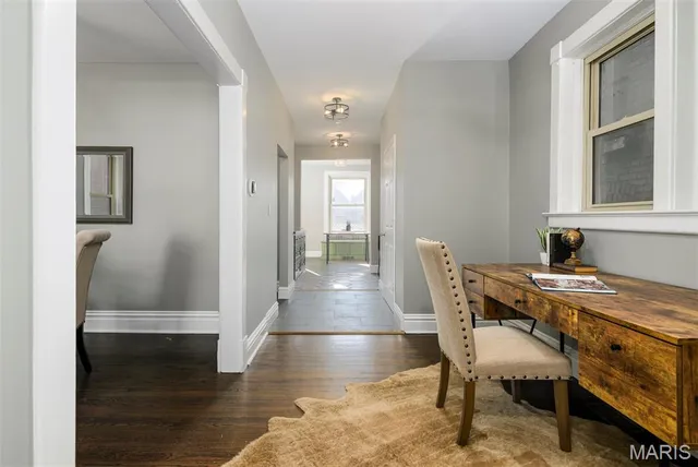 $349,900 | 4140 Shaw Boulevard, St. Louis, MO 63110