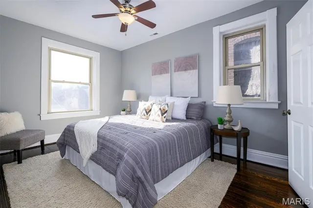 $349,900 | 4140 Shaw Boulevard, St. Louis, MO 63110