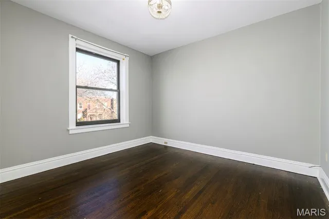 $349,900 | 4140 Shaw Boulevard, St. Louis, MO 63110