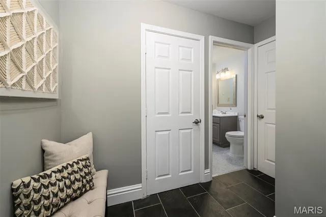 $349,900 | 4140 Shaw Boulevard, St. Louis, MO 63110