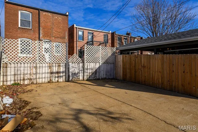 $349,900 | 4140 Shaw Boulevard, St. Louis, MO 63110