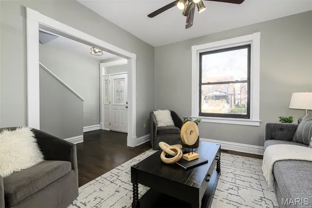 $349,900 | 4140 Shaw Boulevard, St. Louis, MO 63110