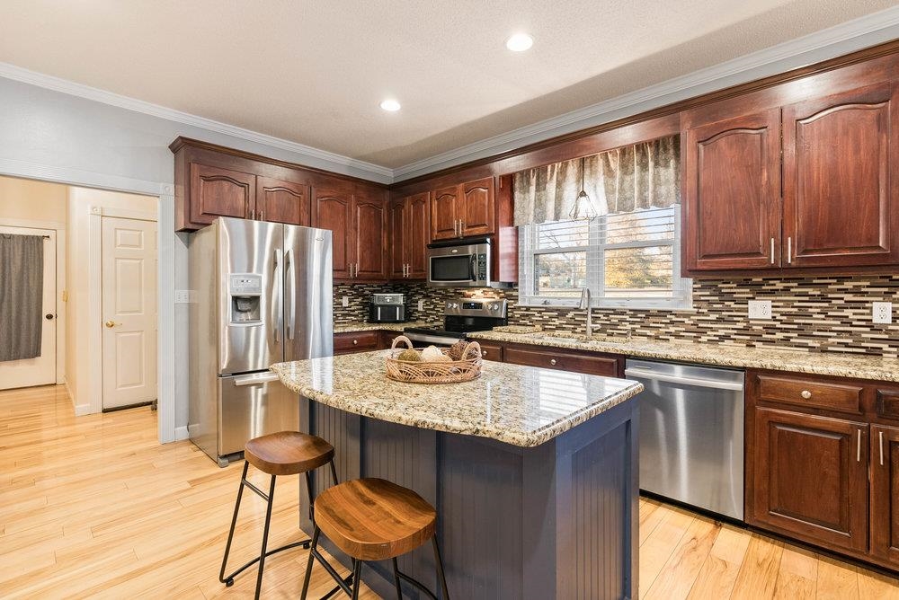 140 Clearwater Road Landrum, SC 29356 - Photo 10 of 36