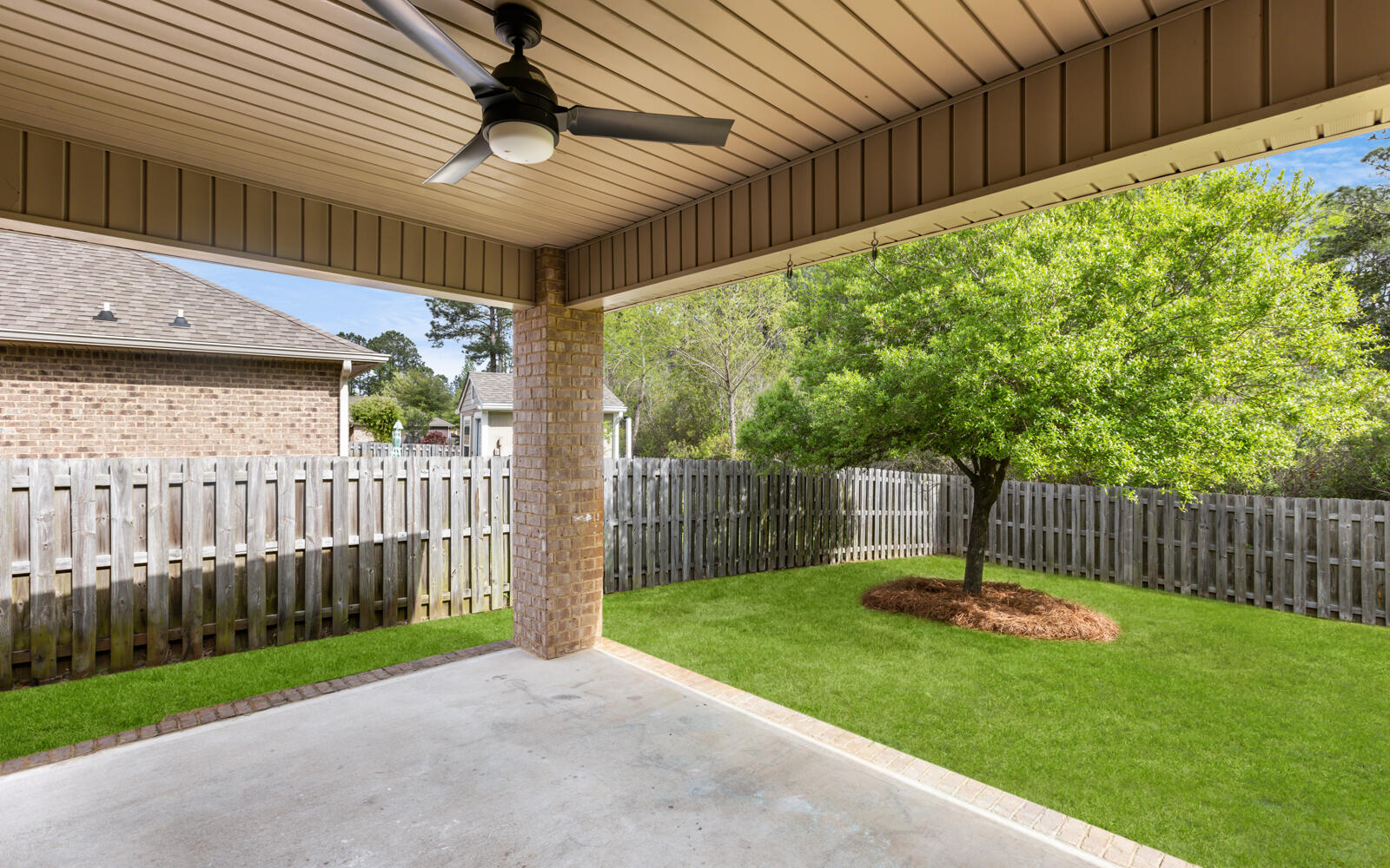 379 Whitman Way Freeport, FL 32439 - Photo 25 of 97 379 Whirman Way-27