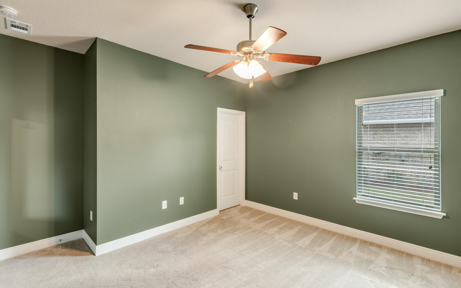 379 Whitman Way Freeport, FL 32439 - Photo 47 of 97 379 Whirman Way-51