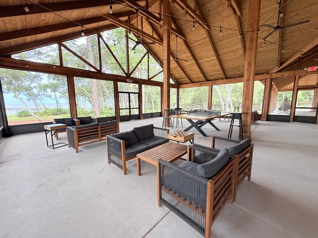 $425,000 | 379 Whitman Way, Freeport, FL 32439