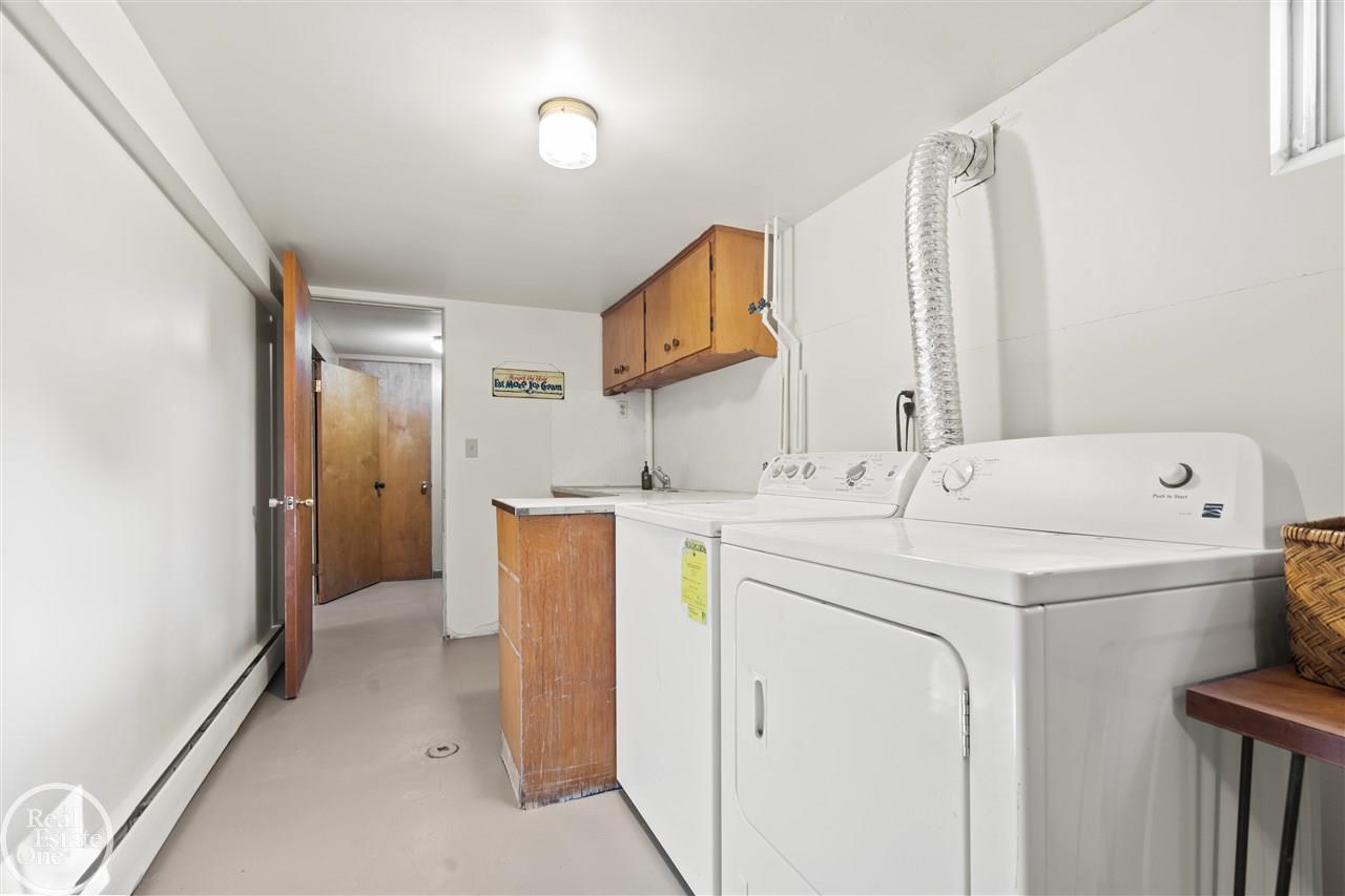 3132 Mt Vernon Road Port Huron, MI 48060 - Photo 20 of 28 50081228-19.JPG