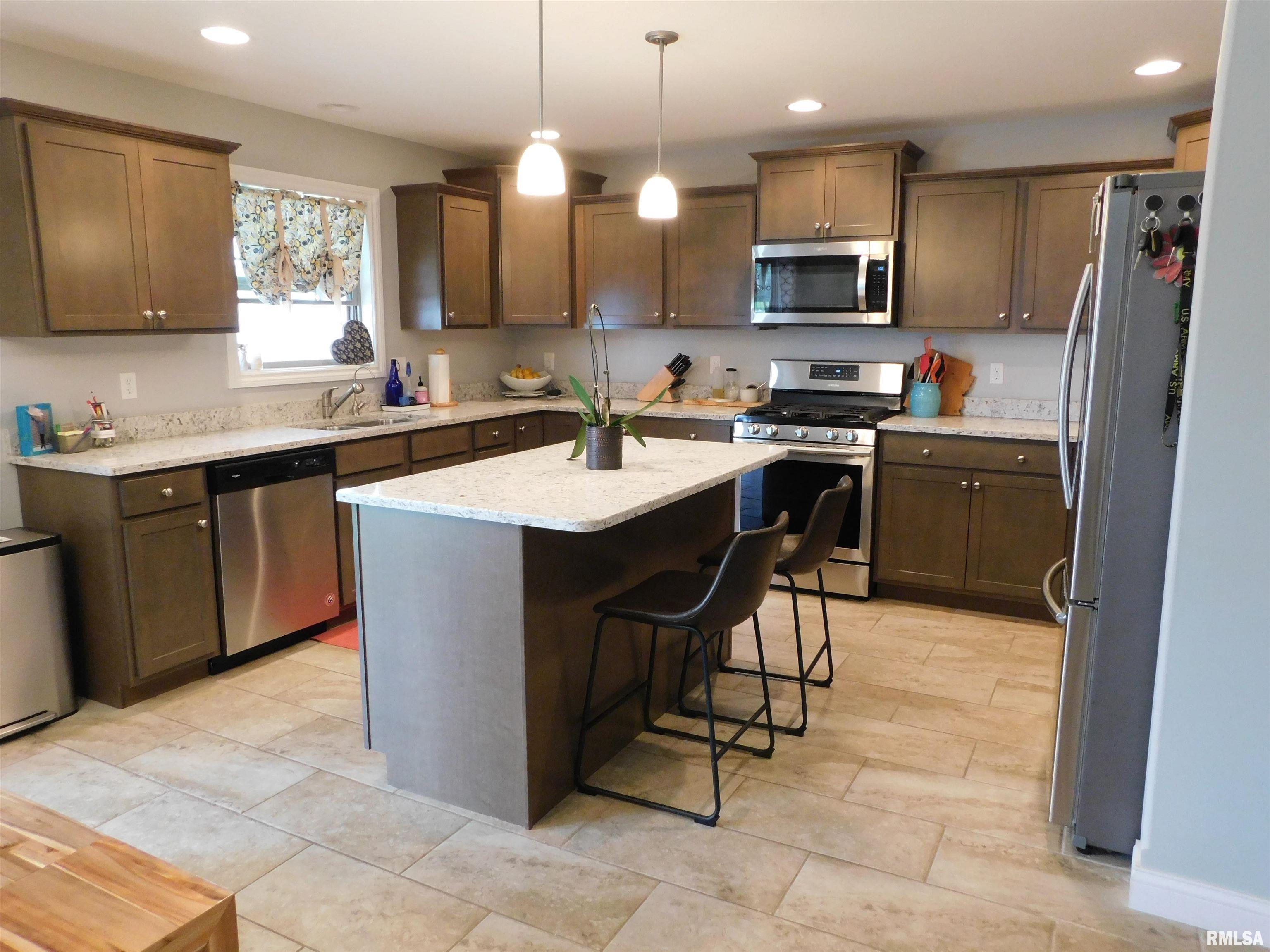 742 Labrador Way Washington, IL 61571 - Photo 12 of 50 Gallery Image 12