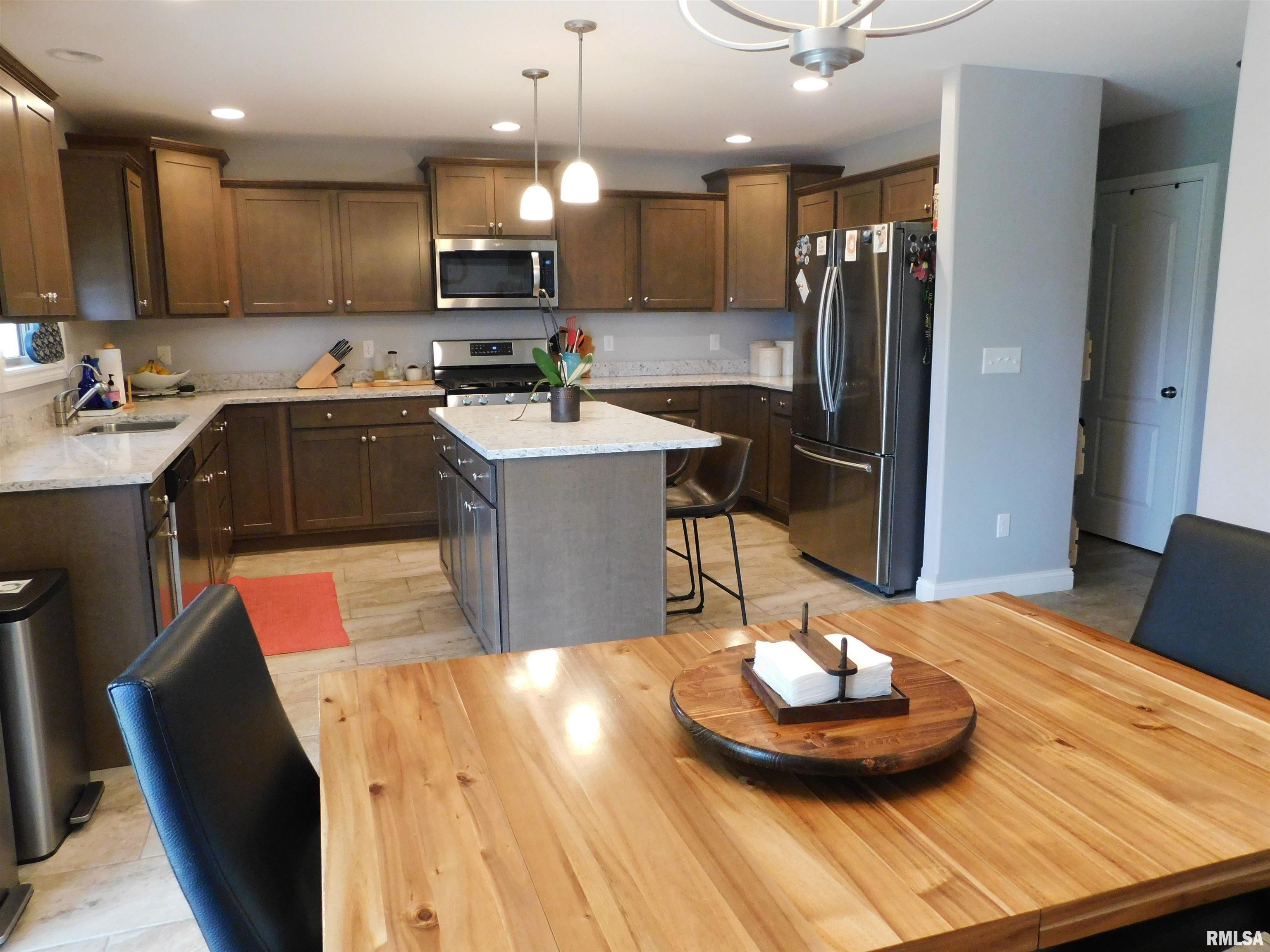 742 Labrador Way Washington, IL 61571 - Photo 15 of 50 Gallery Image 15