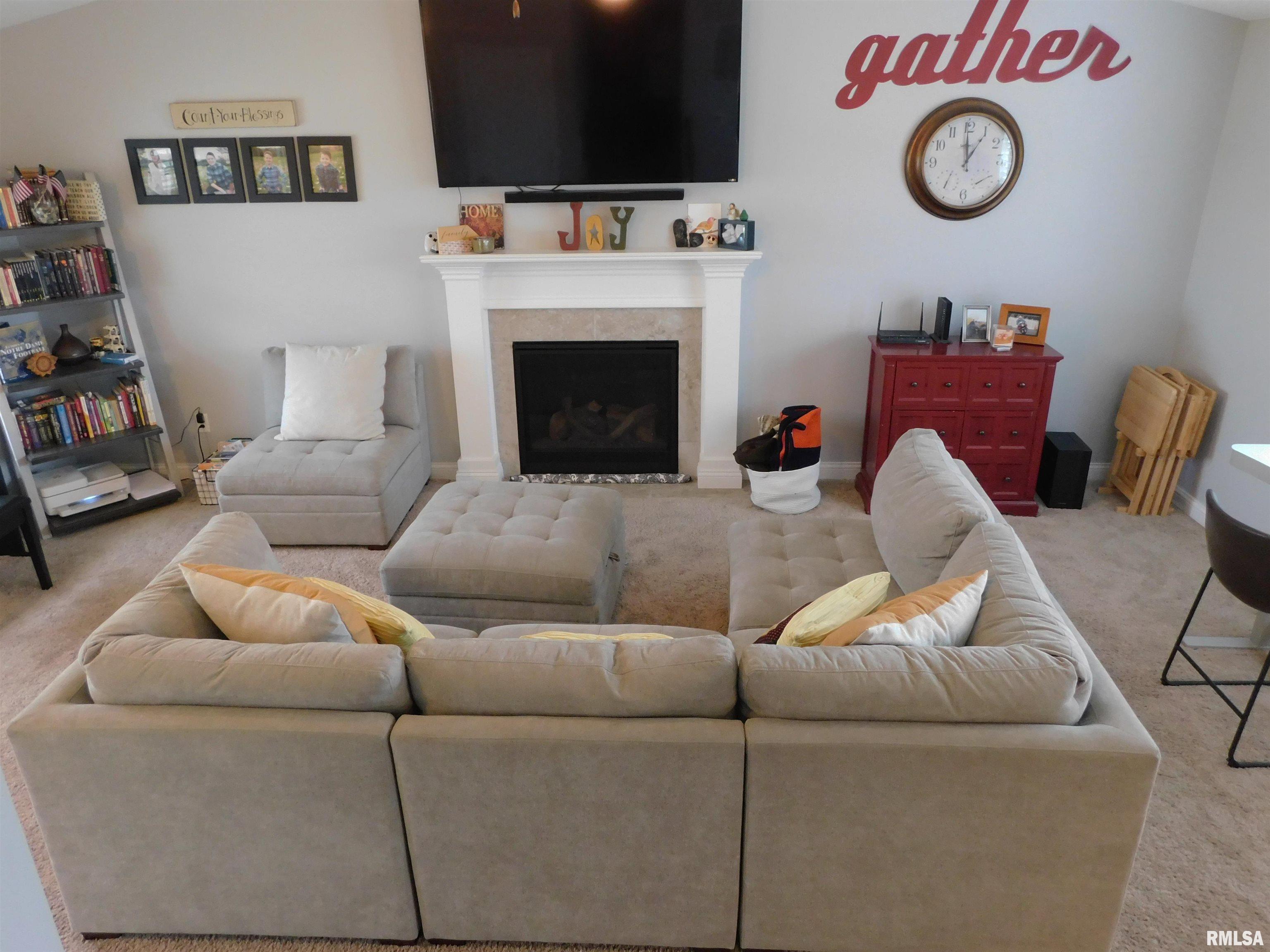 742 Labrador Way Washington, IL 61571 - Photo 6 of 50 Gallery Image 6