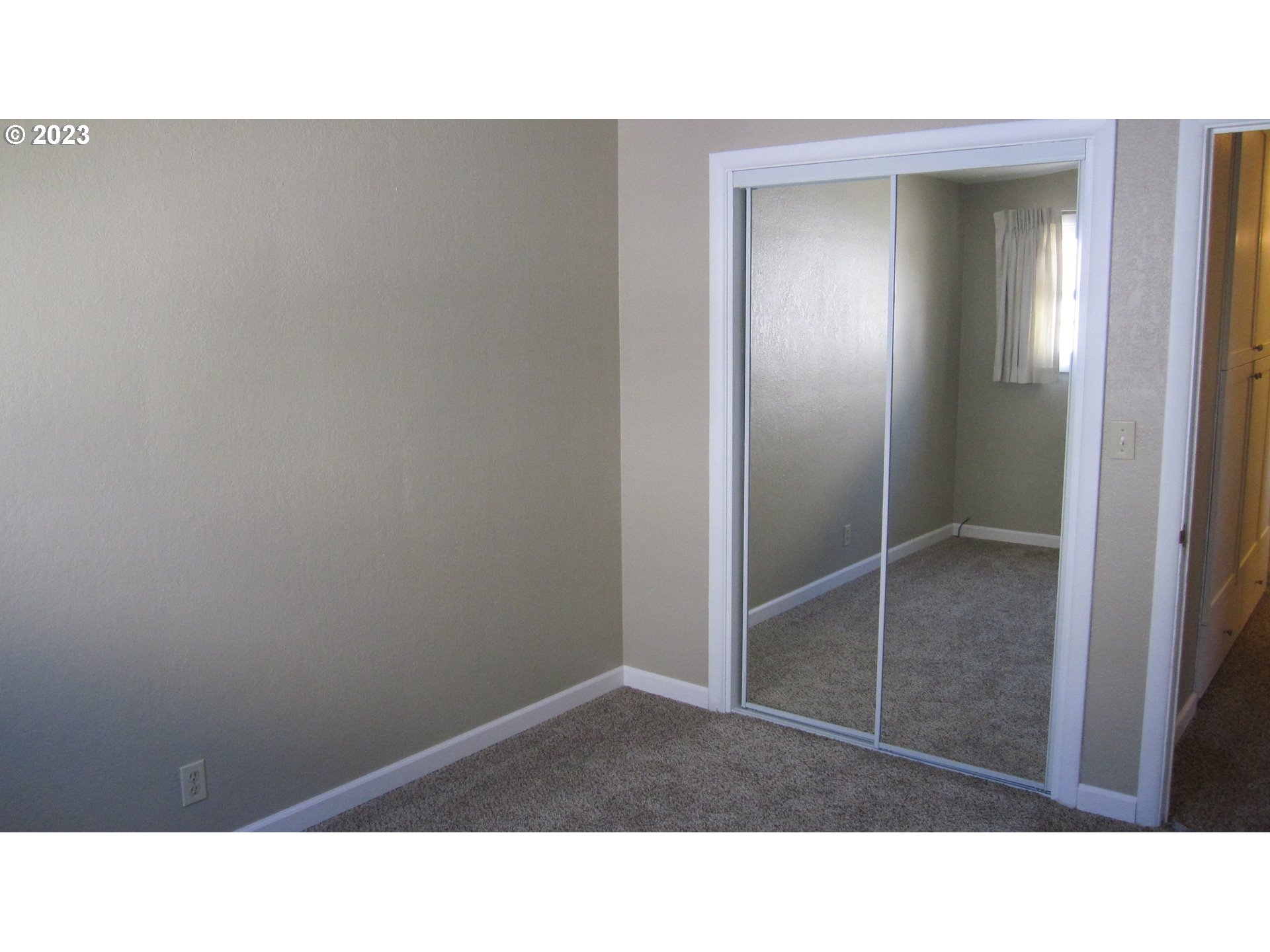 710 26th Street Springfield, OR 97477 - Photo 17 of 48 a black and white photo of a room
