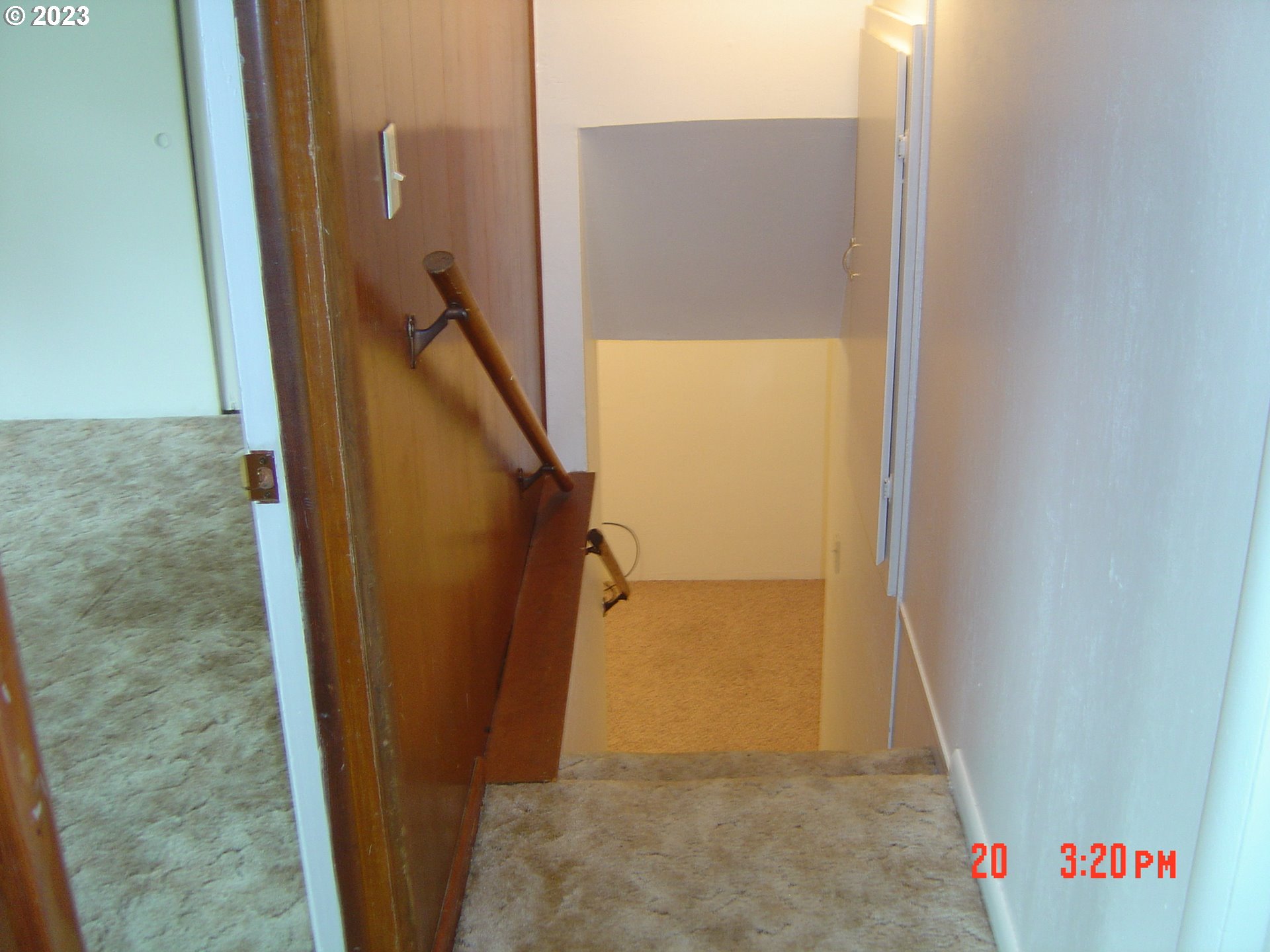 710 26th Street Springfield, OR 97477 - Photo 44 of 48 a view of stairs