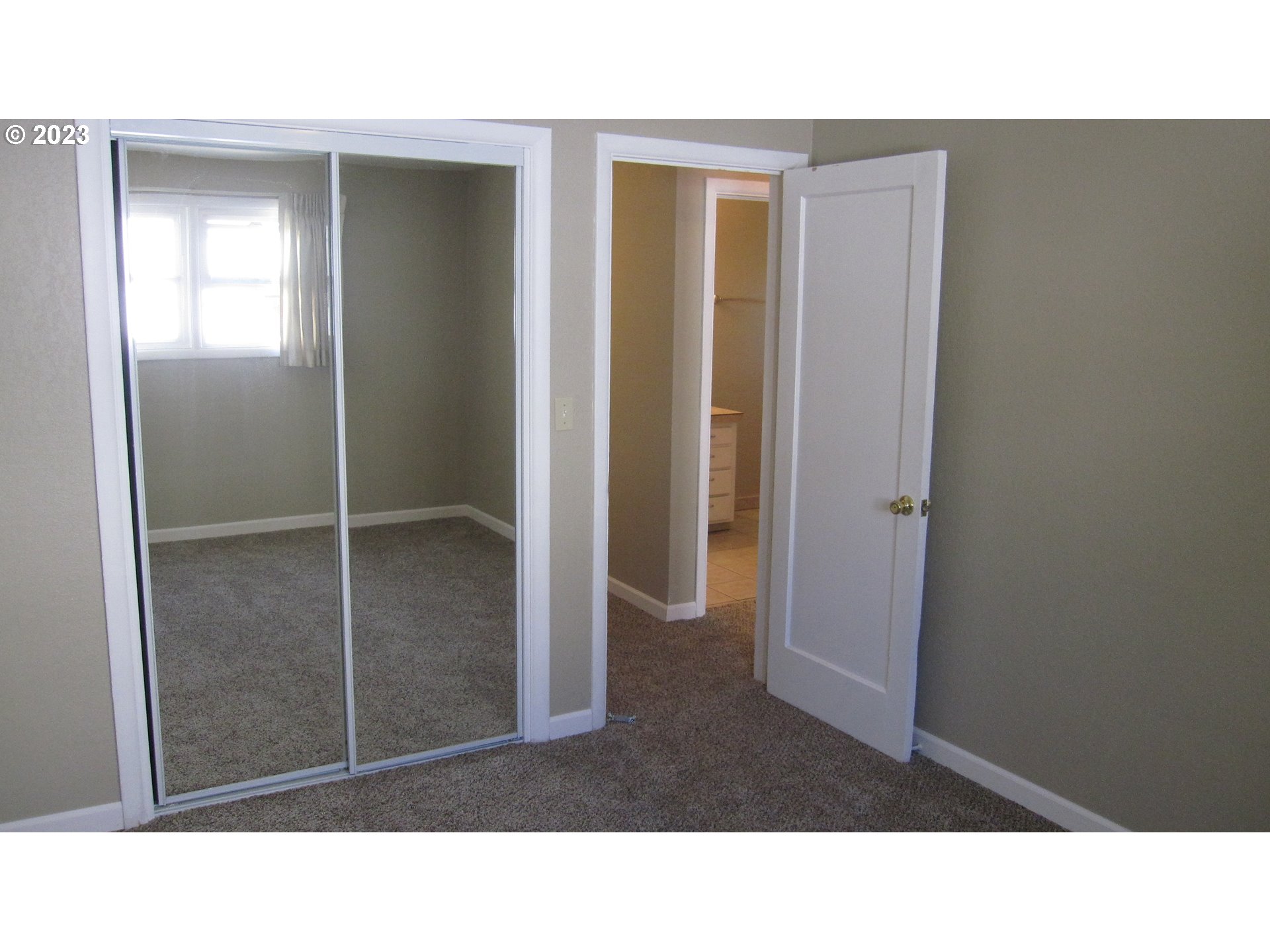 710 26th Street Springfield, OR 97477 - Photo 46 of 48 a black and white photo of a room