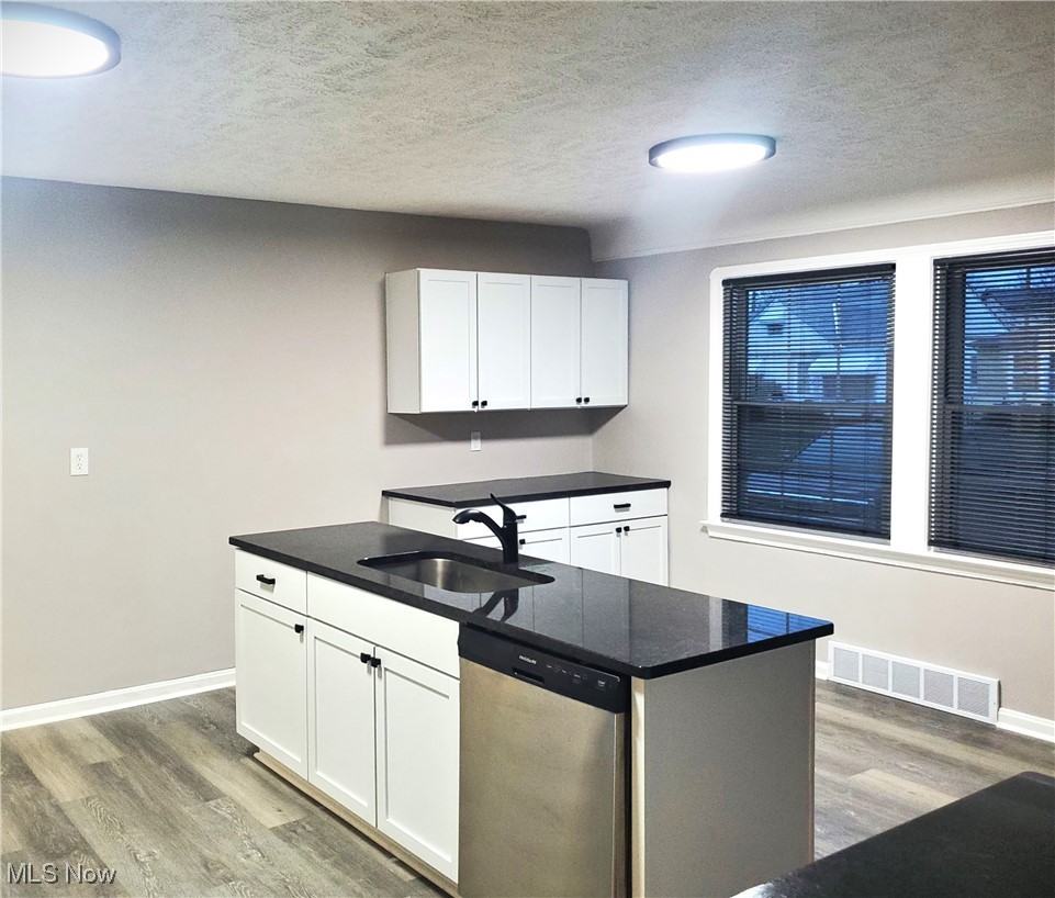 6142 Kelsey Road Parma, OH 44129 - Photo 3 of 23 Open Plan Kitchen Dining Areas