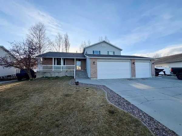 $425,000 | 1104 Sprucewood Drive, Rock Springs, WY 82901