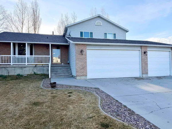 $425,000 | 1104 Sprucewood Drive, Rock Springs, WY 82901