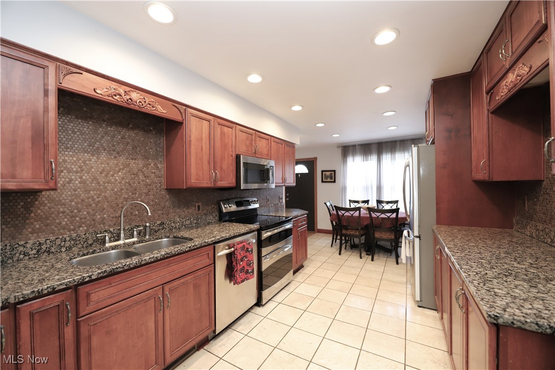 5033 Fenn Road Medina, OH 44256 - Photo 8 of 29 Gallery Image 8