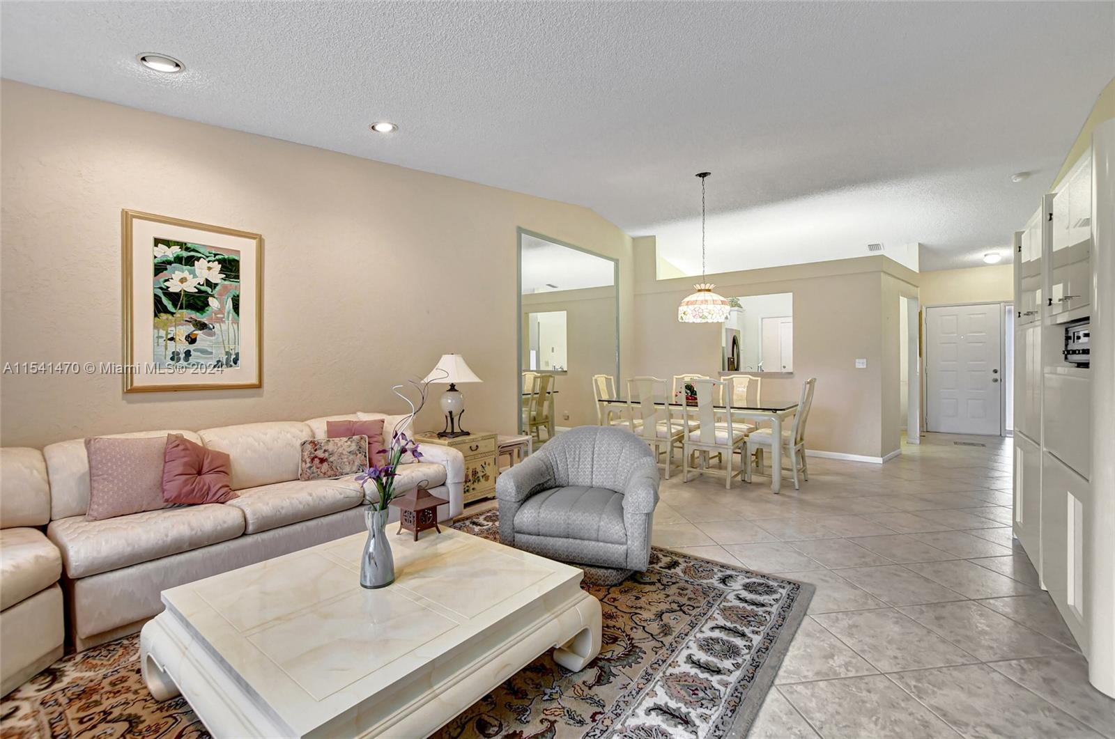 8171 Sweetbriar Way Boca Raton, FL 33496 - Photo 12 of 58 Gallery Image 12