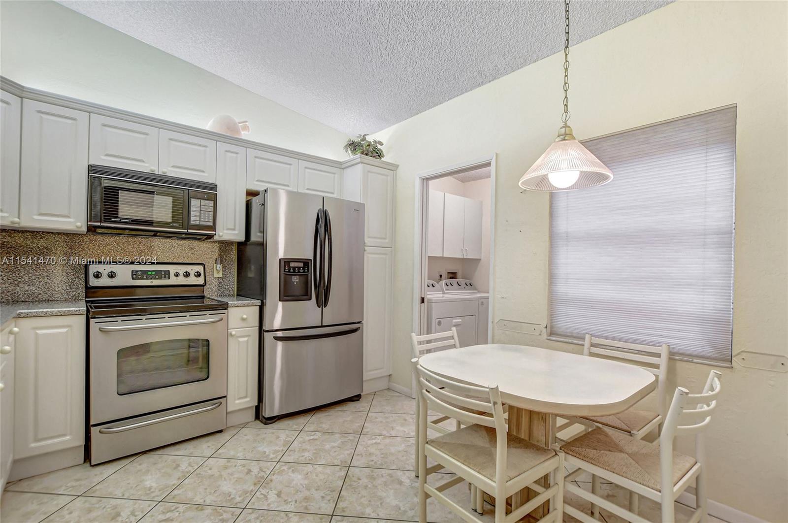 8171 Sweetbriar Way Boca Raton, FL 33496 - Photo 13 of 58 Gallery Image 13