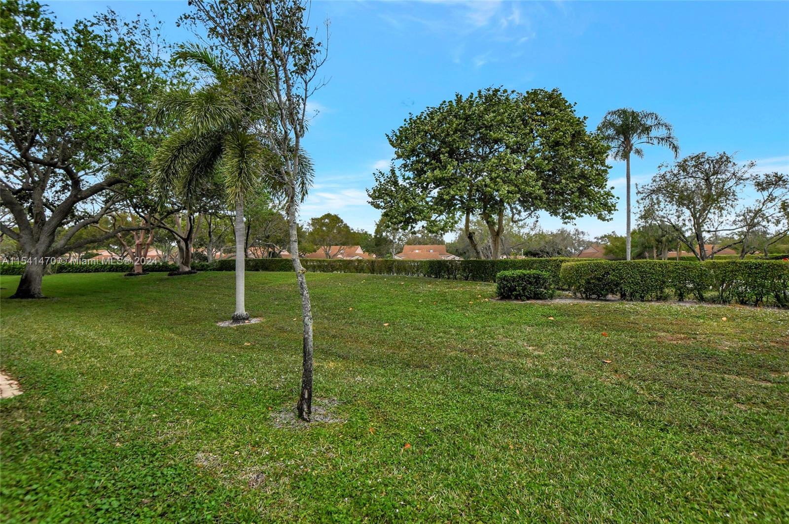 8171 Sweetbriar Way Boca Raton, FL 33496 - Photo 32 of 58 Gallery Image 32