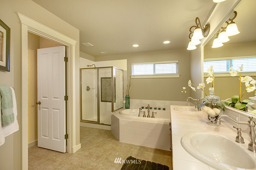 3825 184th Place Southeast Bothell, WA 98012 - Photo 14 of 22 Gallery Image 14