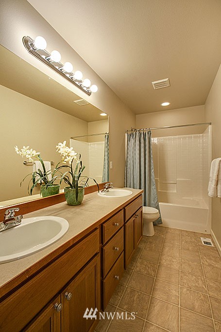 3825 184th Place Southeast Bothell, WA 98012 - Photo 17 of 22 Gallery Image 17