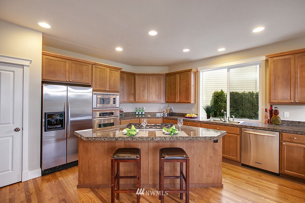 3825 184th Place Southeast Bothell, WA 98012 - Photo 5 of 22 Gallery Image 5