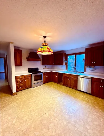 $875,000 | 150 Swift Street, South Burlington, VT 05403