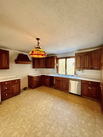 $849,000 | 150 Swift Street, South Burlington, VT 05403