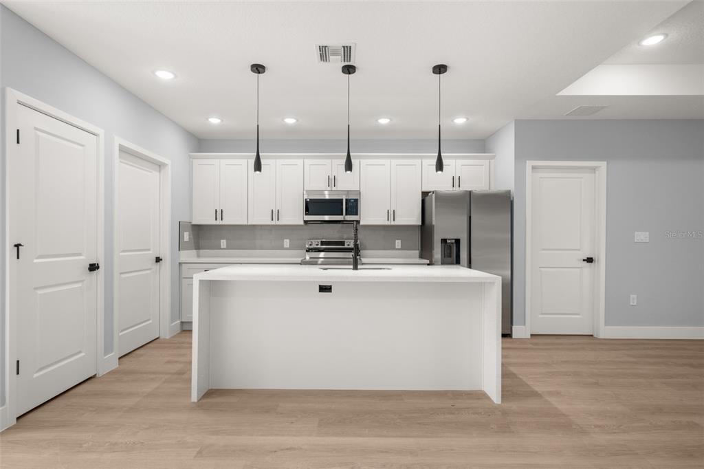 8736 Capilla Street Sebring, FL 33872 - Photo 19 of 60