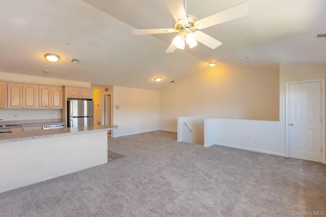 $2,900 | 316 Flurry Lane, Unit 316, West Babylon, NY 11704