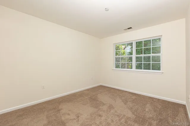 $2,900 | 316 Flurry Lane, Unit 316, West Babylon, NY 11704