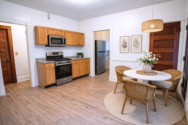 $2,349 | 29 Pasco Road, Unit 2, Springfield, MA 01151