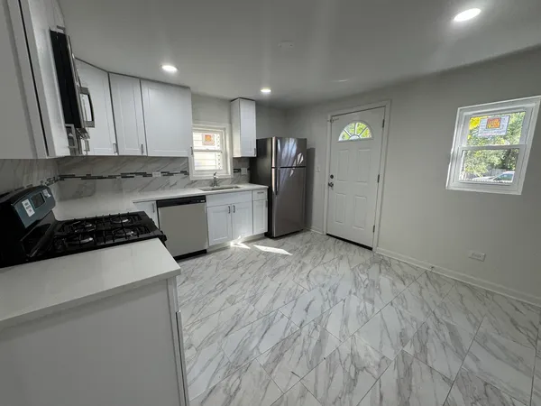 $234,900 | 11333 South Edbrooke Avenue, Chicago, IL 60628