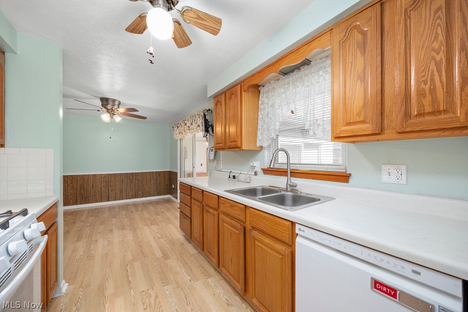 195 Moore Road Avon Lake, OH 44012 - Photo 11 of 48 Gallery Image 11