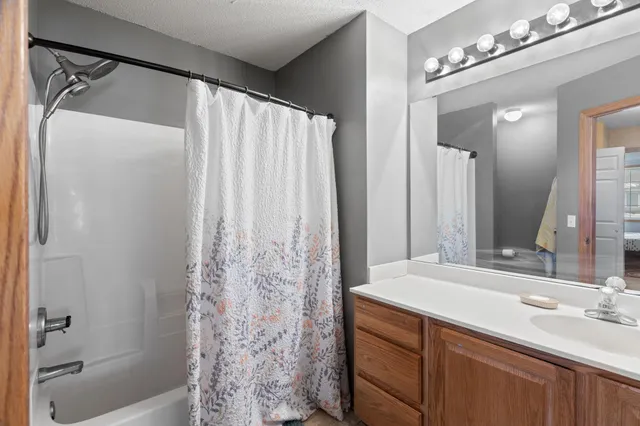 $290,000 | 9811 Hamlet Lane South, Cottage Grove, MN 55016