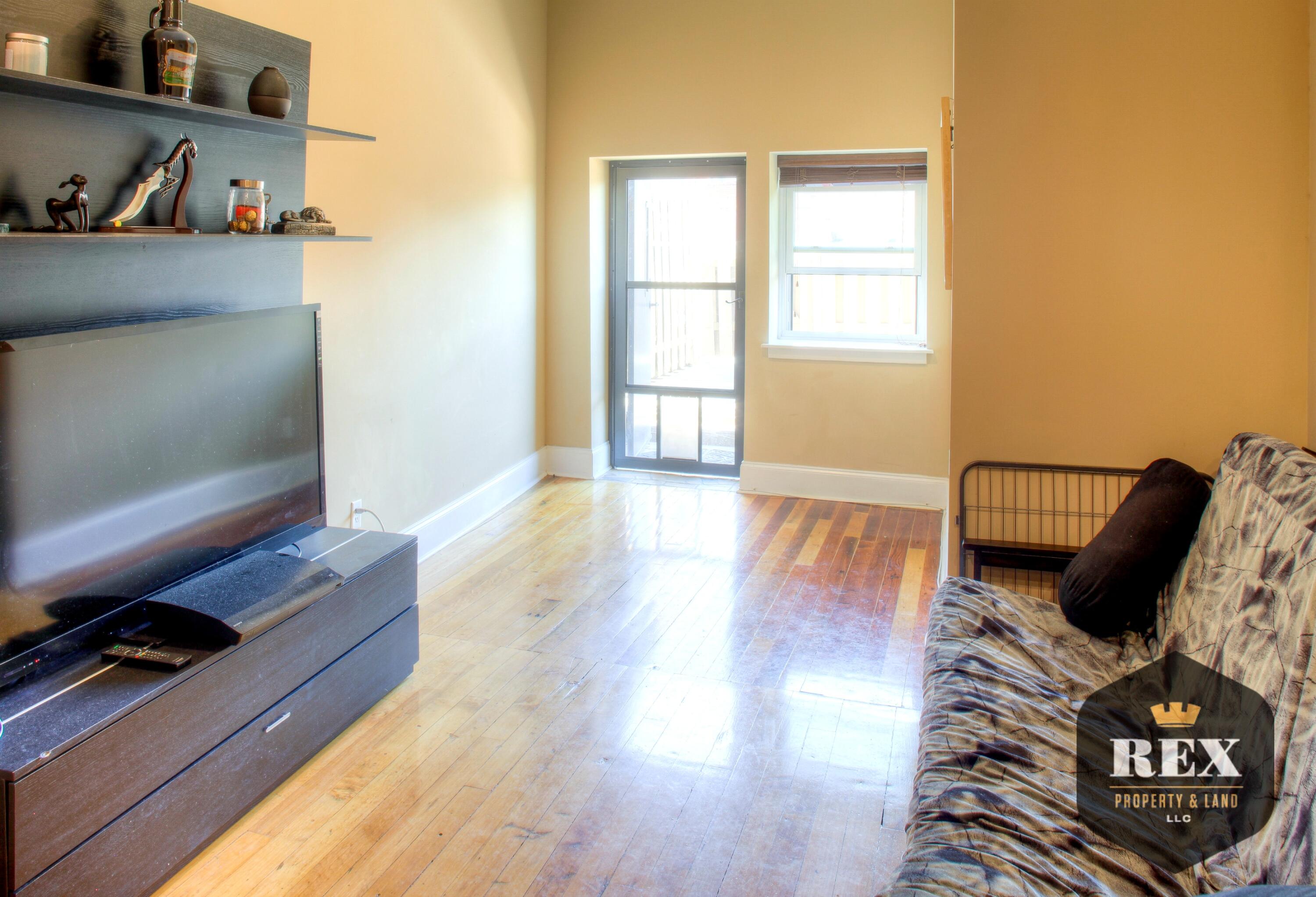 936 Broad Street, Unit 201 Augusta, GA 30901 - Photo 6 of 10 JBW_201_Living_Room