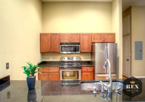 $1,095 | 936 Broad Street, Unit 201, Augusta, GA 30901