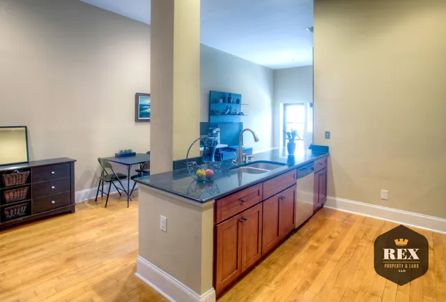 $1,095 | 936 Broad Street, Unit 201, Augusta, GA 30901