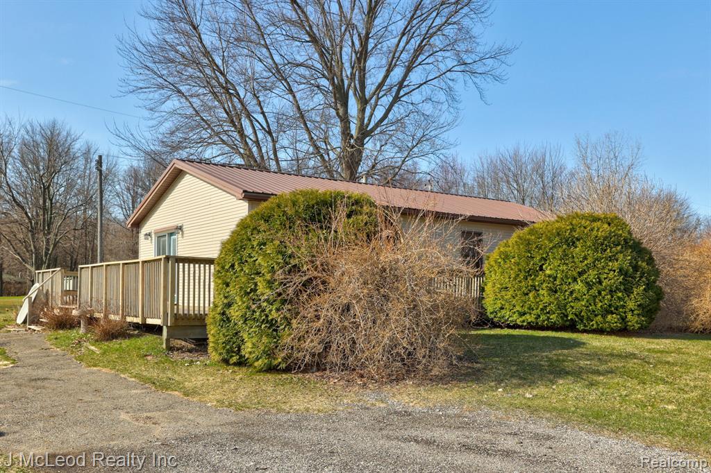 7507 West Caro Road Reese, MI 48757 - Photo 2 of 29