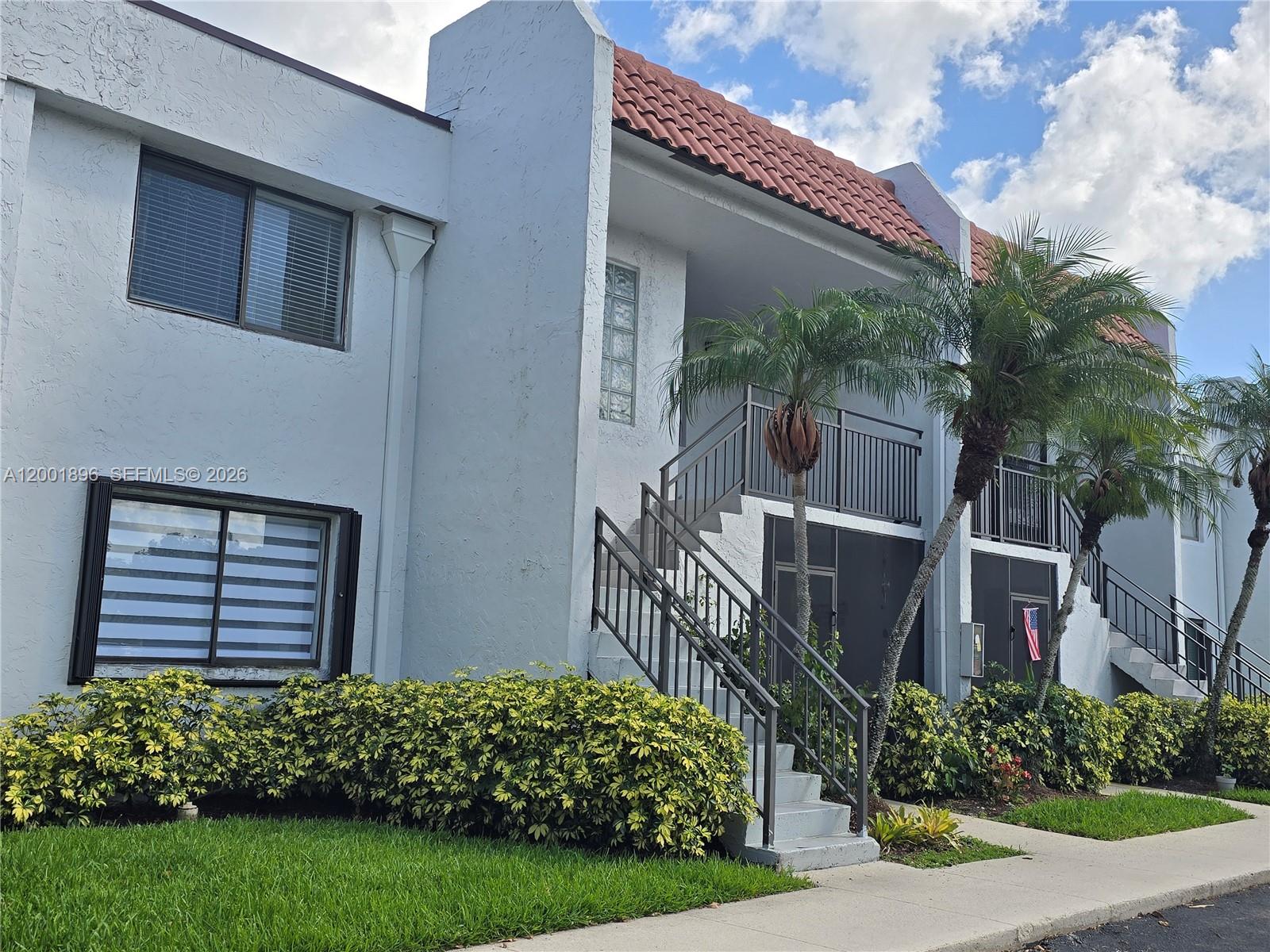 310 Racquet Club Road, Unit 204 Weston, FL 33326 - Photo 4 of 34