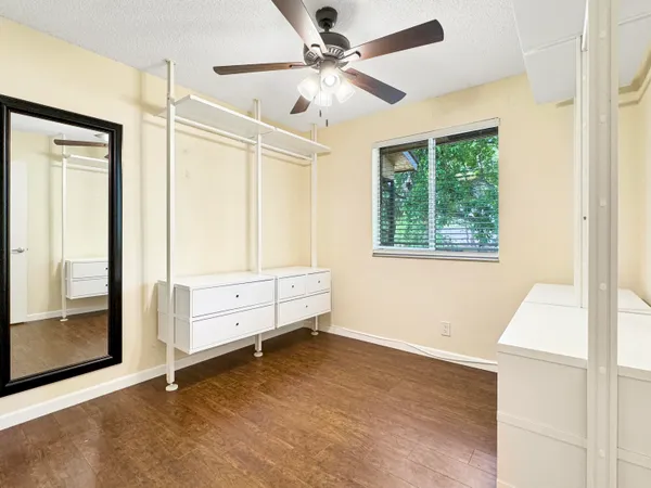 $1,900 | 3083 North Oakland Forest Drive, Unit 306, Oakland Park, FL 33309